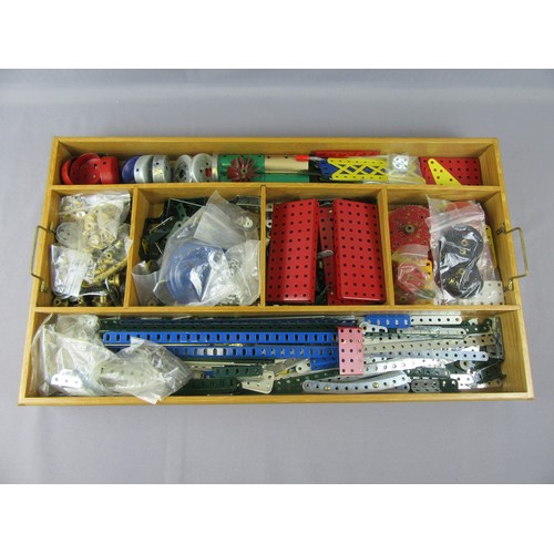 102 - MECCANO OUTFIT No.10 in wooden case, with two lift out fitted trays, contents not checked but not th... 