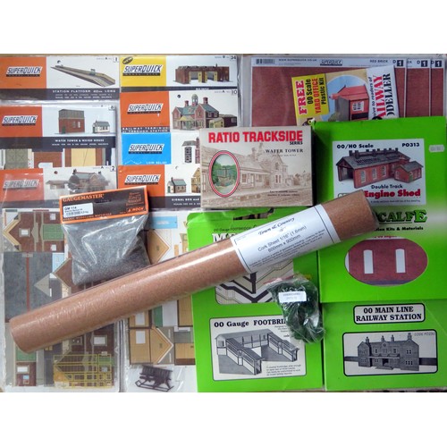 METCALFE / SUPERQUICK plus others 00 gauge Carded Kits to include 3 x