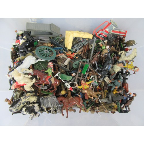 190 - METAL / PLASTIC Figures to include Britain’s. Military, Farm, Cowboys & Indians, plus 2 Blue Box ‘El... 