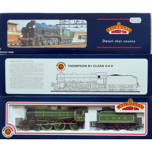 362 - BACHMANN 00 gauge Steam Locos comprising: 31-700 Class B1 4-6-0 Loco and Tender No. 1264 LNER lined ... 