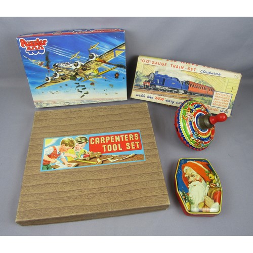 489 - VINTAGE TOYS & GAMES to include Carpenters Tool Set, Airfix Boeing B17 Flying Fortress Jigsaw (unche... 