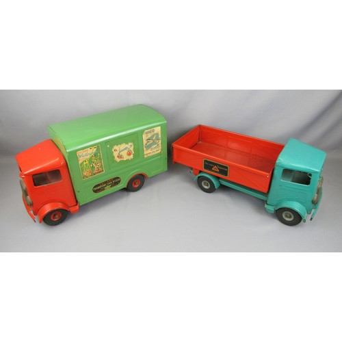 495 - TRIANG 200 Series pressed steal Transport Van with Posters, red cab, green van body, Good Plus, 200 ... 