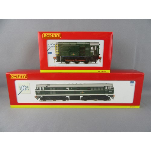 564 - Hornby (China) BR green Diesel locos comprising R3144A A1A-A1A Class 31 No D5829 and R2933 0-6-0 Cla... 