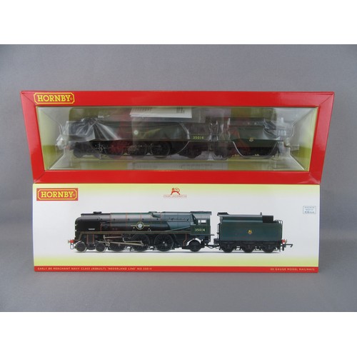 571 - Hornby (China) R3566 4-6-2 BR green Rebuilt Merchant Navy Class loco No 35014 “Nederland Line”. Mint... 