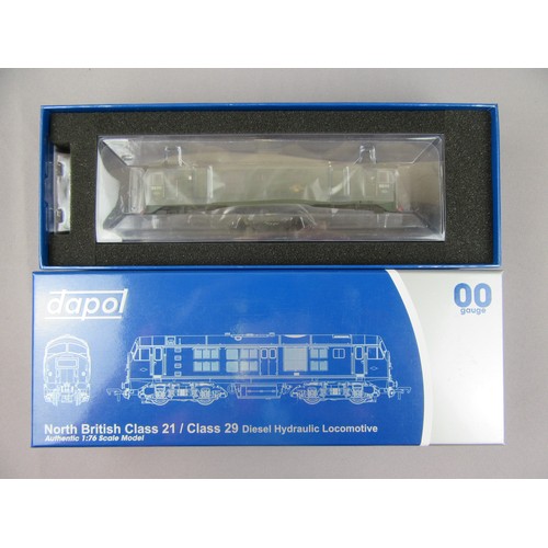 583 - Dapol OO Gauge 4D-025-004 Bo-Bo BR green Class 21 Diesel loco No D6111. Mint in Mint Box.