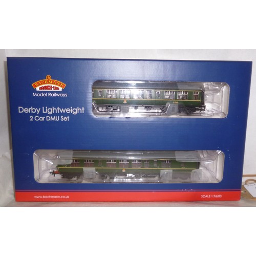 124 - Bachmann OO Gauge 32-516 2 Car BR green Derby Lightweight DMU with speed whiskers. Mint in Mint Box.