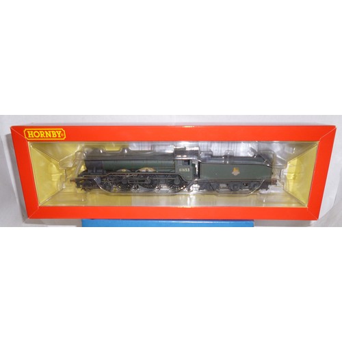 82 - Hornby (China) 4-6-0 BR lined green B17 Footballer Class loco professionally Renumbered 61653 & Rena... 