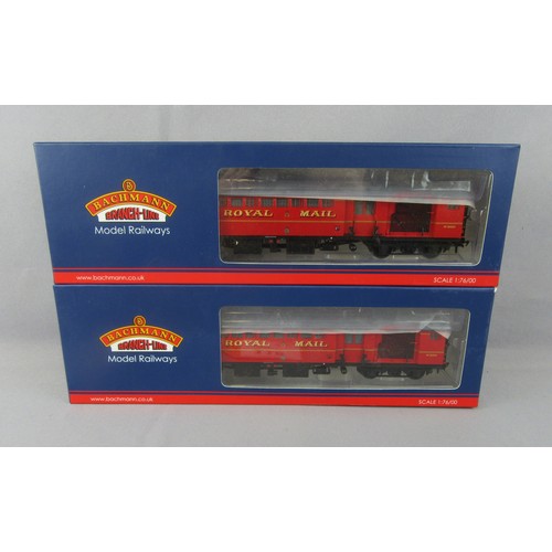 118 - Bachmann OO Gauge (Ex Shop Stock) 39-421B Red Royal Mail PO Sorting Vans with Nets. Mint in Mint Box... 