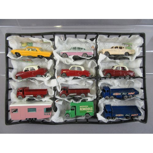 32 - MATCHBOX 1-75 Regular Wheels, group of 24 in plastic carry case to include 4x No.21 Bedford Duple Co... 