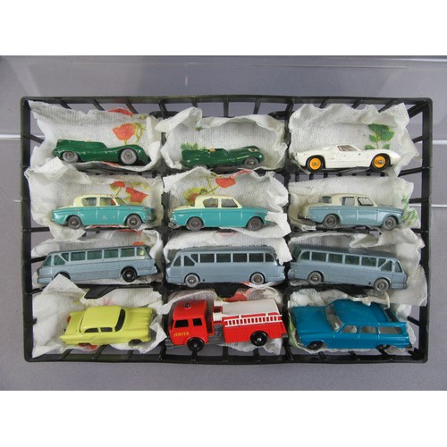 35 - MATCHBOX 1-75 Regular Wheels, group of 24 in plastic carry case to include 8x No.44 Rolls Royce, 2x ... 