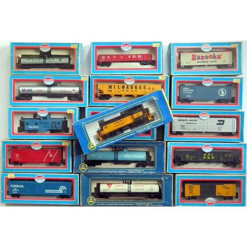 597 - AHM / MODEL POWER HO American Outline Loco and Rolling Stock comprising: AHM: EMD SW-1 Diesel Loco N... 