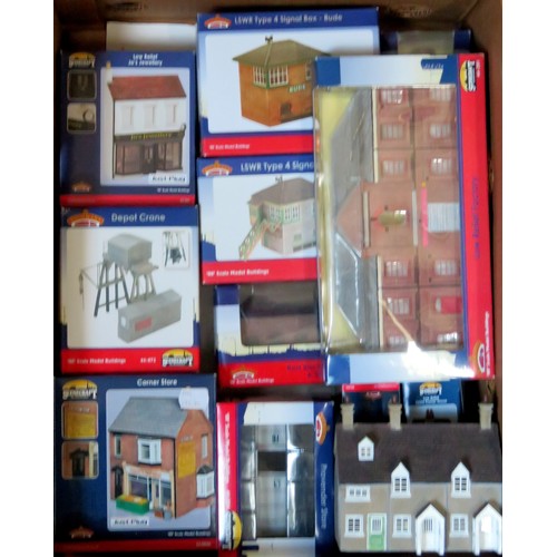 BACHMANN 00 Gauge 10 x Scenecraft Buildings to include: 44-087Z LSWR ...