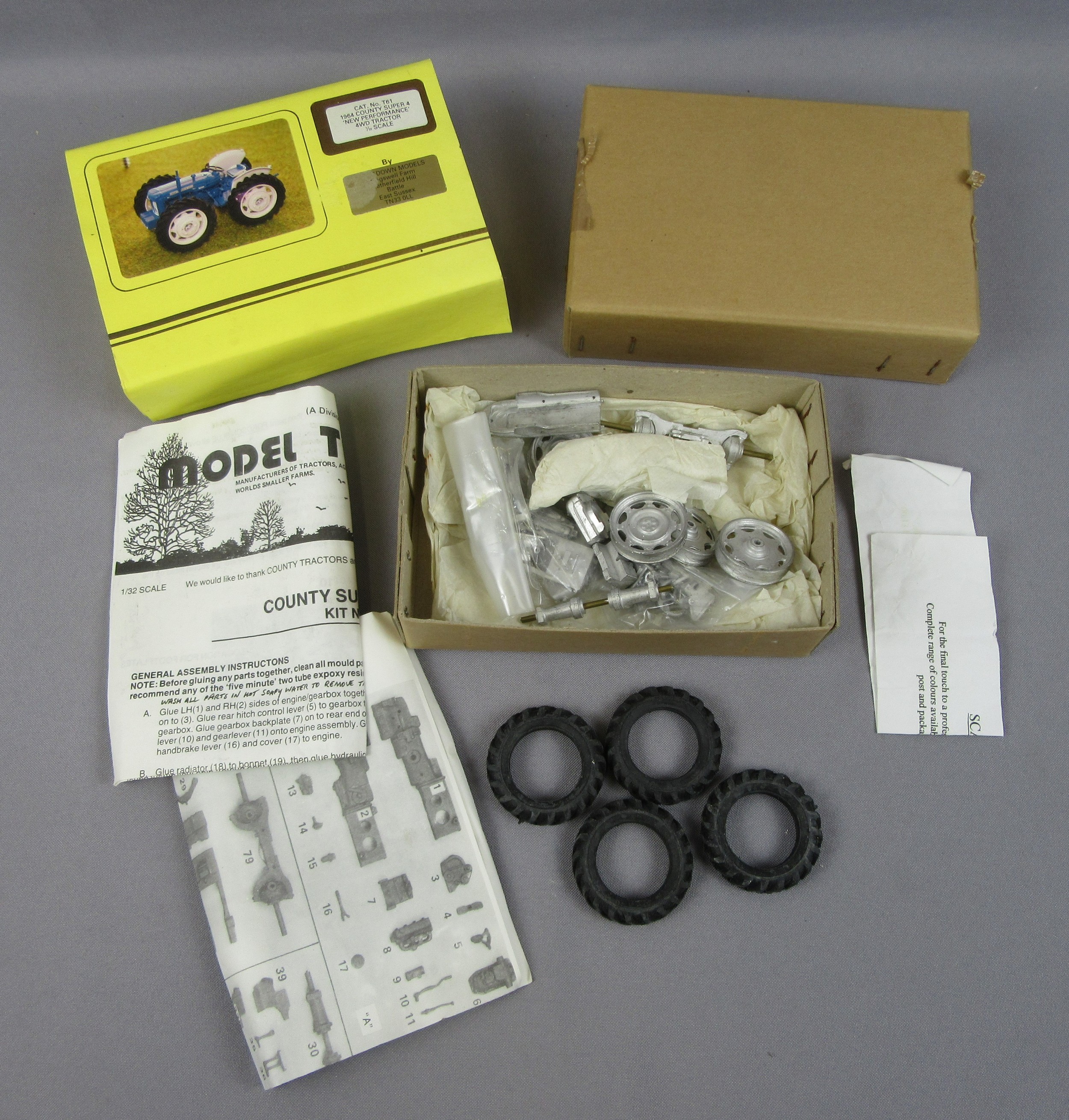 Denis Goodburn G&B Models 1:32 Roadless 115 Tractor, resin/white metal ...