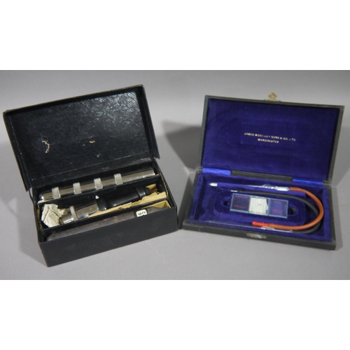 112 - A Sparklet CO2 Snow Apparatus Model J in fitted box together with a Haemacytometer in fitted case (2... 