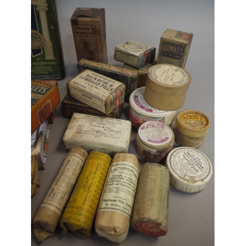 89 - A quantity of early 20th century packaging to include Guy's Fruit Pills, Zee-Kol Blood Tonic Pills, ... 