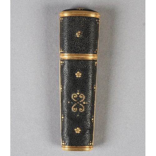 222 - A GEORGE III SHAGREEN ETUI inlaid in rolled gold pique work with florets and scrolls, the tapered bo... 