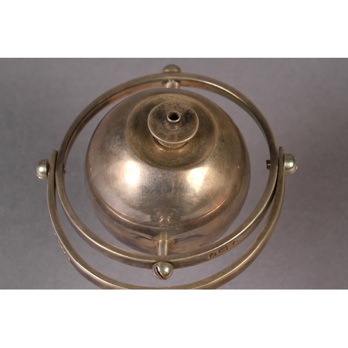 299 - AN EDWARD VII ANTELOPE HORN HANDLED SILVER TABLE LIGHTER in the form of a sphere set within a gimbal... 