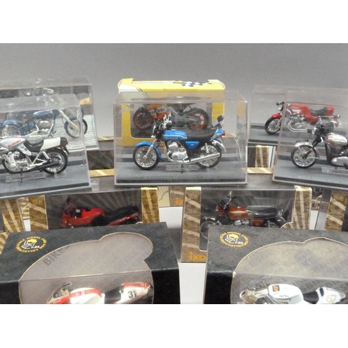 102 - IXO Museum 1:24, twenty vintage model racing bikes, all in perspex cases (ten with original cardboar... 