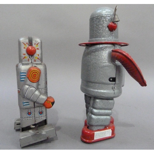 42 - SY Toys (Yoneya) Japan clockwork tin plate robot, c.1960s, with sparking action (no plastic window t... 