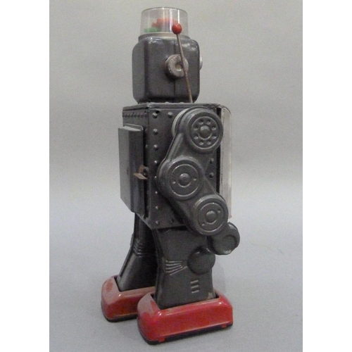 43 - Horikawa (Japan) Fighting Robot, c.1960s, battery operated, 28.5cm high