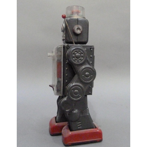 43 - Horikawa (Japan) Fighting Robot, c.1960s, battery operated, 28.5cm high