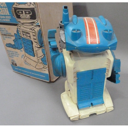 54 - A Remco Mister Brain, Tru-Smoke robot, with a memory, 33cm, with box