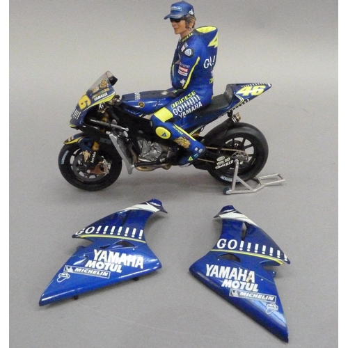 Minichamp 1:12 Yamaha YZR M1 Valentino Rossi Gauloises Yamaha Team 