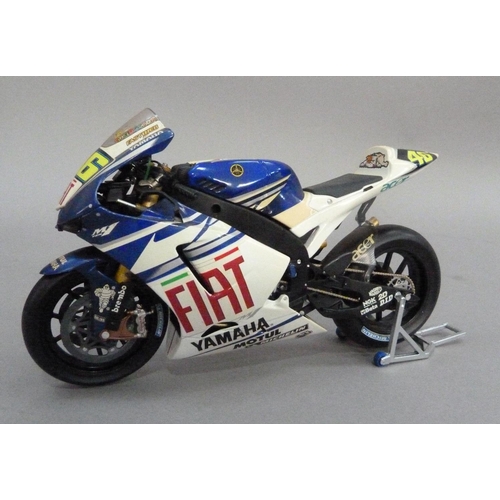 72 - Minichamps 1:12 Yamaha YZR M1 N46 Valentino Rossi Fiat Team MotoGP 2007, boxed and Valentino Rossi f... 