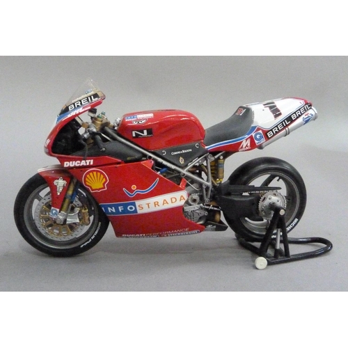 73 - Minichamps 1:12 Ducati 998R Superbike 2002, Troy Bayliss, boxed, and a Ducati 996 Superbike 2000 Nei... 