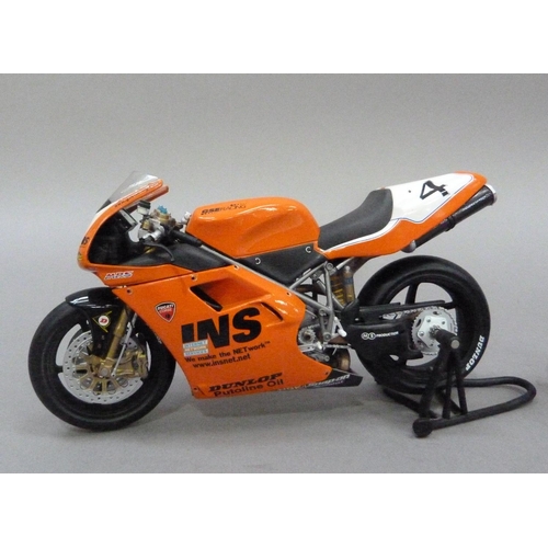 73 - Minichamps 1:12 Ducati 998R Superbike 2002, Troy Bayliss, boxed, and a Ducati 996 Superbike 2000 Nei... 