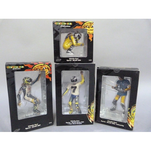 85 - Minichamps 1:12 Valentino Rossi figurines - MotoGP Sepang 2005 7 Times World Champion, standing, arm... 