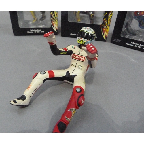 87 - Minichamps 1:12 Valentino Rossi figurines - GP125 1997, riding with cape and wheelsyand, boxed; GP25... 