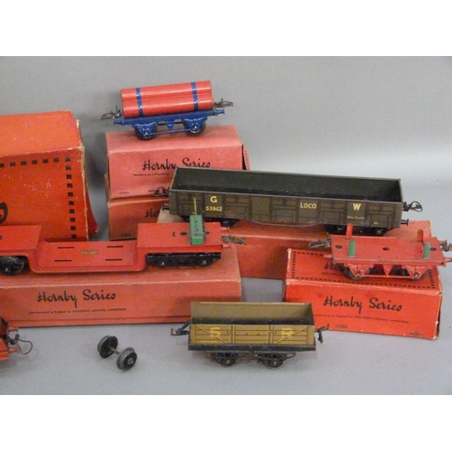 227 - A Hornby O gauge Trolley Wagon RS684, Gas Cylinder Wagon RS662, Lumber Wagon No. 1 RS668 (boxed), to... 