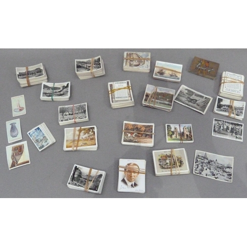 259 - Cigarette cards, Cavandars 'Ancient Egypt' set of 25
Senior Service, The Bridges of Britain (part se... 