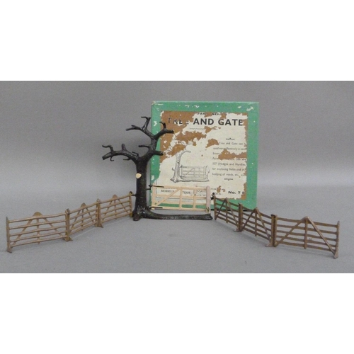 273 - Britains model Home Farm Series Tree and Gate No 7F, in original box together with six section of fi... 