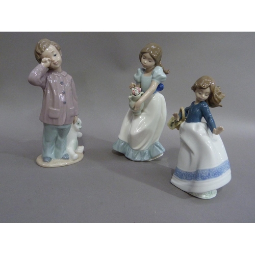 174 - Three Nao figures numbers 1001, 1139 and 1029