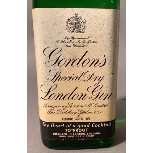 Gordon's London Dry Gin Round Victory Bottle 94.4 Proof 1945