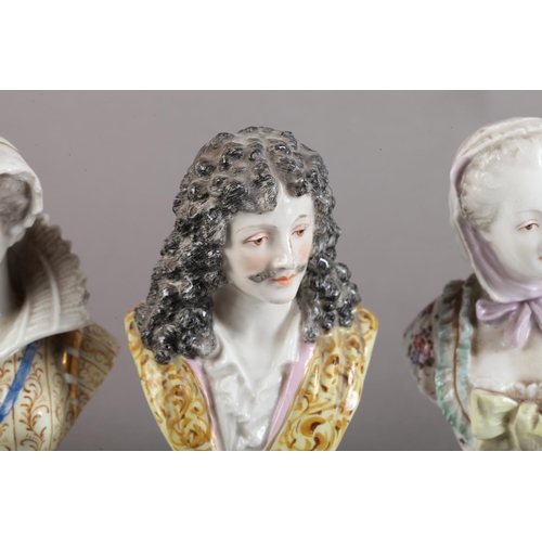 27 - A Set of three 19th century Samson porcelain busts of Madame Pompadour, Moliere and of Marie Stuart,... 