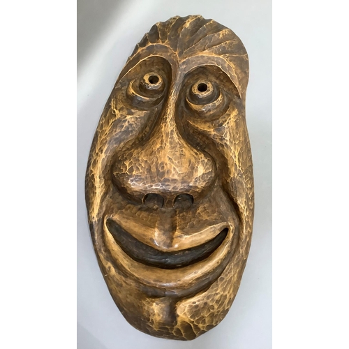 306 - An outsized carved wooden face mask by A Reichlin Luzerne, 81cm high by 40cm wide