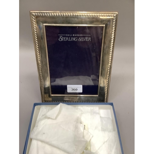 360 - A Elizabeth II silver photograph frame, rectangular, Sheffield 1994, 18cm x 13cm