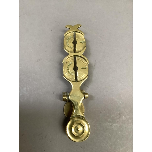 13 - A set of 19th century brass Sovereign scales