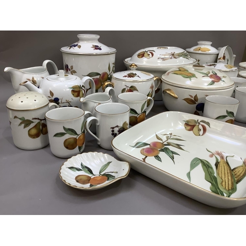 187 - A quantity of Royal Worcester Evesham oven to table ware including large storage jars, tureens (oval... 