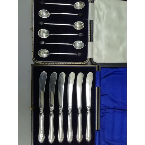 234 - A case of six silver bean handled coffee spoons, Sheffield 1921 and a case of six EPNS silver handle... 