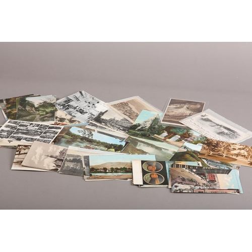 25 - America, Canada and Europe: A small quantity of early 20th century colour and monochrome postcards i... 