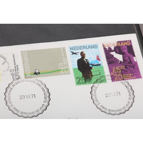 370 - Five ring-binders containing approximately 330 FDCs - GB EIIR (190) - Switzerland/Channel Islands (7... 