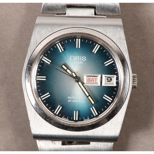 426 - AN ORIS GENTLEMAN'S STAR AUTOMATIC DAY DATE WRISTWATCH c.1970, in stainless steel textured tonneau c... 