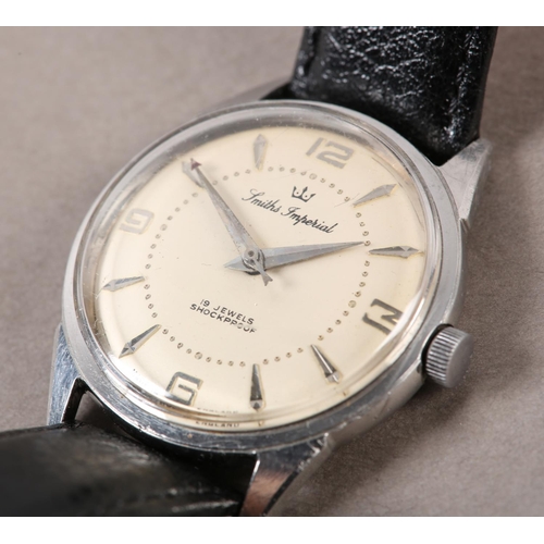 416 - A SMITHS IMPERIAL GENTLEMAN'S MANUAL WRISTWATCH c.1960, in stainless steel case, Cal 0104, 19 jewell... 