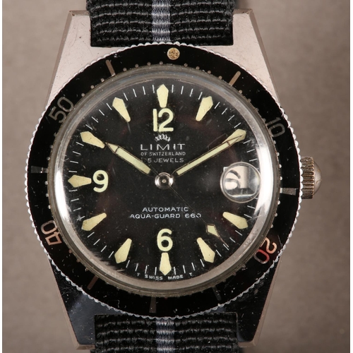 423 - A LIMIT GENTLEMAN'S AQUA GUARD AUTOMATIC DATE WRISTWATCH c.1975 in a chromed case with stainless ste... 