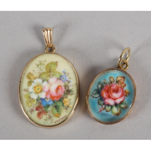 408 - A PAINTED PORCELAIN PENDANT BY W E MOSLEY OF DERBY, the oval polychrome floral bouquet collet set wi... 