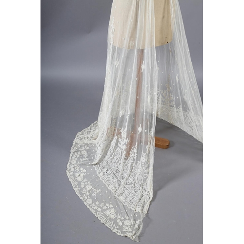 269 - Antique Lace: A good Edwardian full-length overdress, tamboured net with chemical lace insertions, s... 